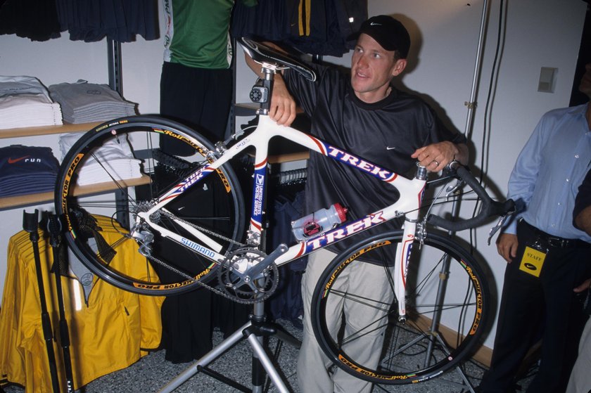 Lance Armstrong Returns Olympic Medal