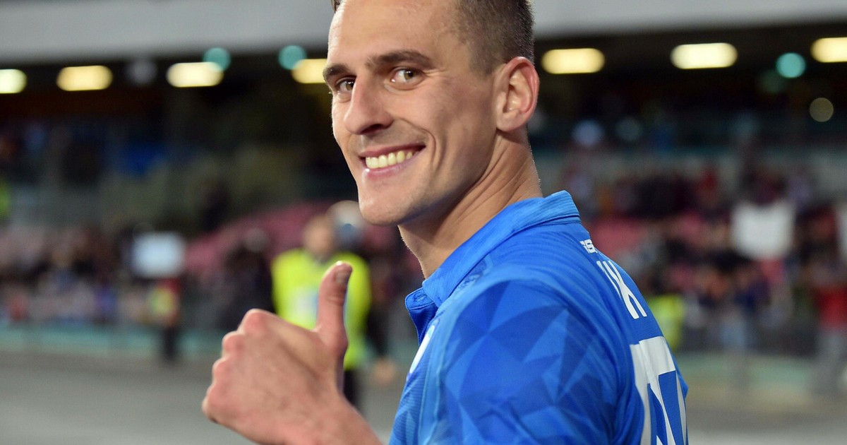 Arkadiusz Milik bragged about a photo with his girlfriend