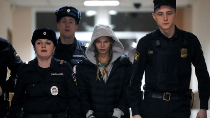 Moszkváról fecsegett őrizetben az eszkortnő