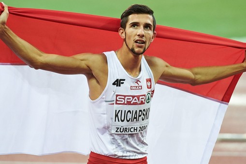 Artur Kuciapski po zdobyciu srebrnego medalu na 800 m podczas lekkoatletycznych mistrzostw Europy w Zurychu, 2014 r.