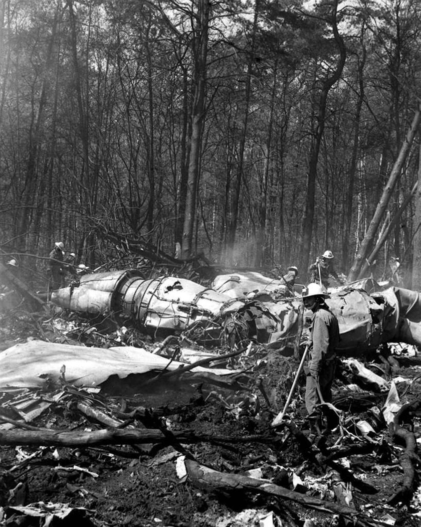 - Żegnajcie, cześć, giniemy - tak brzmiały ostatnie słowa załogi Iła-62, który rozbił się w lesie kabackim w 1987