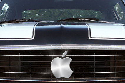 Apple porzucił tymczasowo prace nad własnym autem