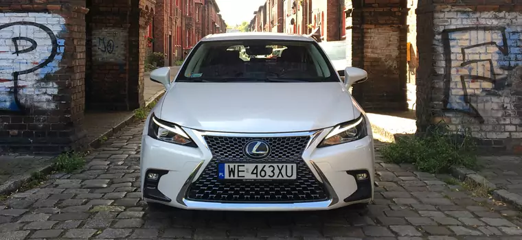 Lexus CT 200h – starzeje się i... mocno tanieje