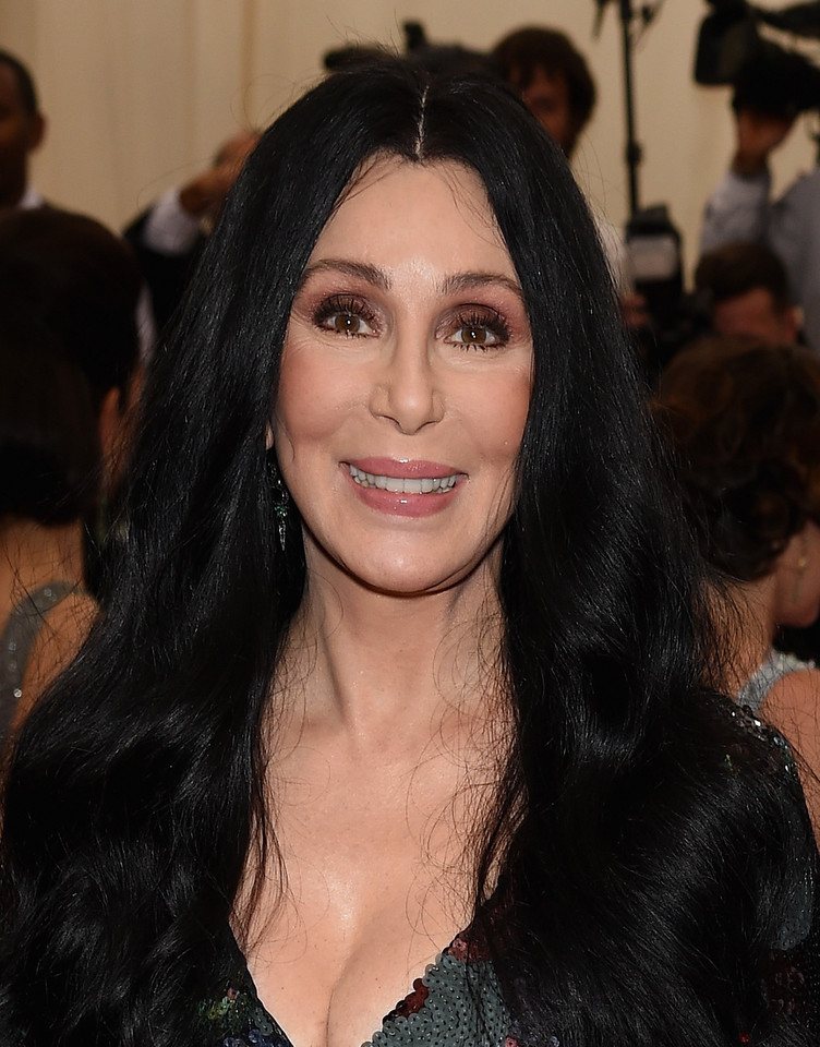 Cher (69 lat)