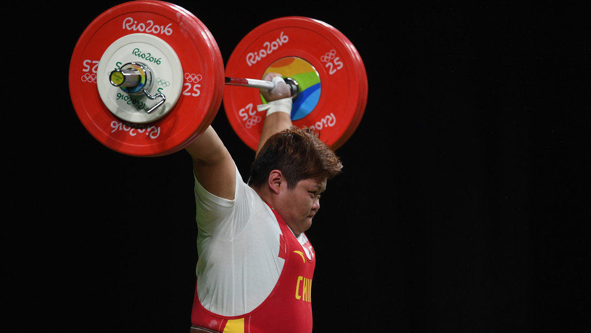 Chinka Suping Meng zapewniła sobie złoty medal olimpijski w podnoszeniu ciężarów w kategorii powyżej 75 kilogramów. Srebrny medal przypadł Korei Północnej, a brązowy USA.
