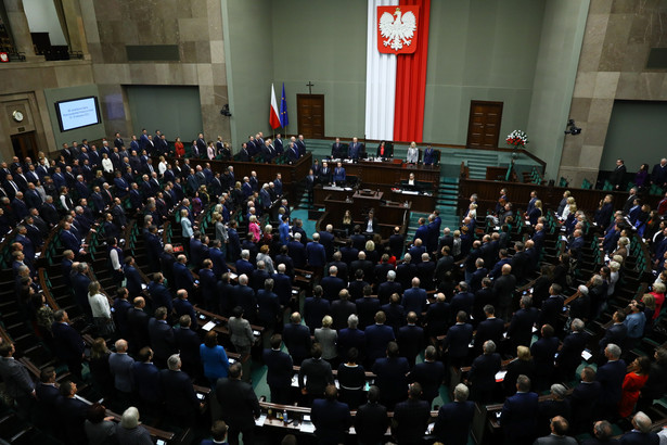 Sejm uchwalił zmiany w funkcjonowaniu Państwowej Komisji ds. pedofilii