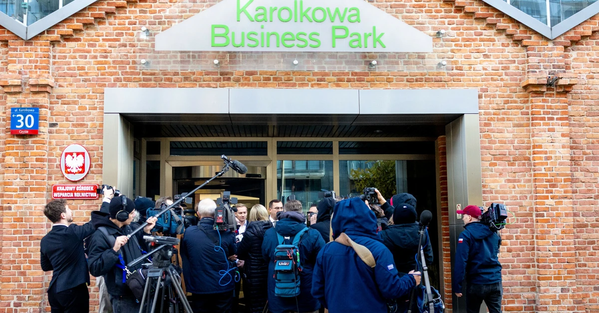 Koniec afery? KOWR odkupił działkę pod CPK od Wielgomasa z Dawtony