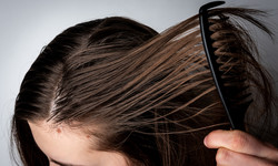 Co zrobić, żeby nie musieć myć włosów codziennie? Dzięki temu nie będą się przetłuszczać