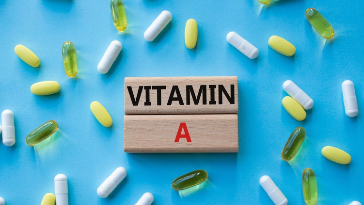 homályos látás A-vitamin hiány tünetei hajhullás