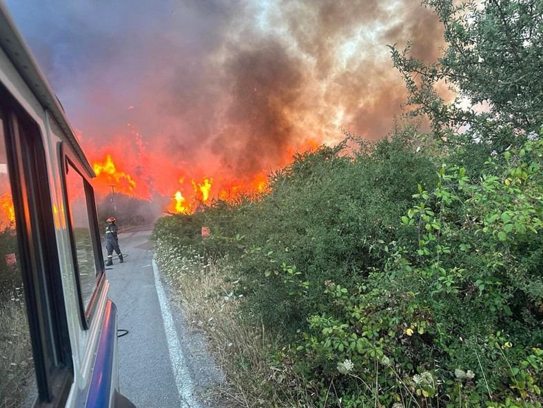 Droga do Palermo w płomieniach