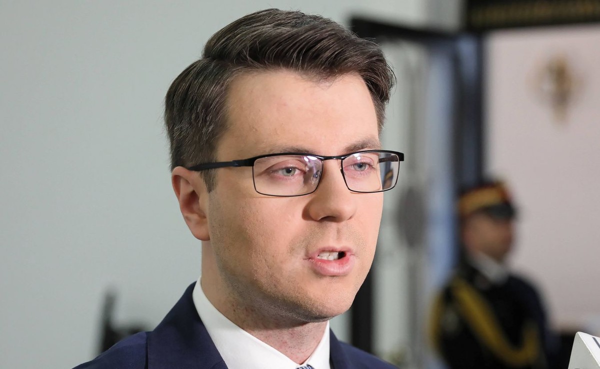 Warszawa, 08.01.2020. Rzecznik rządu Piotr Muller podczas briefingu prasowego przed posiedzeniem Sejmu, 8 bm. (ps/doro) PAP/Paweł Supernak