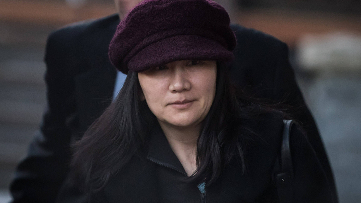 Wiceprezes chińskiego koncernu telekomunikacyjnego Huawei, Meng Wanzhou złożyła pozew cywilny przeciw funkcjonariuszom kanadyjskiej służby ochrony granic, policji i rządowi federalnemu zarzucając im naruszenie jej konstytucyjnych praw - podała w niedzielę CBC.