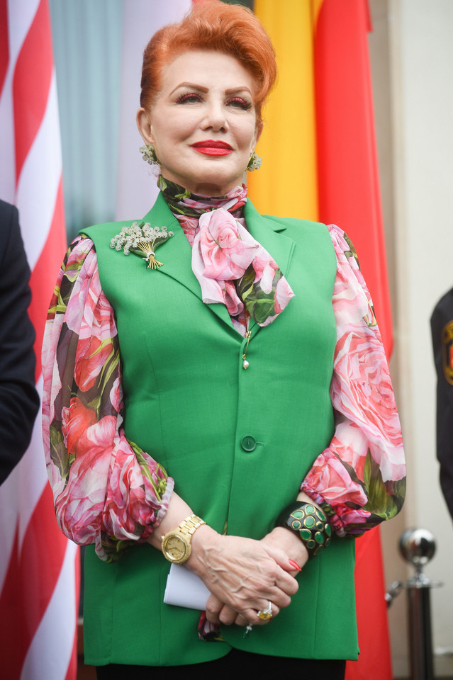 Najlepsze stylizacje Georgette Mosbacher