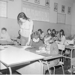 Wielki QUIZ ze szkoły w PRL-u. Byłeś wtedy uczniem? To 12/12 masz murowane