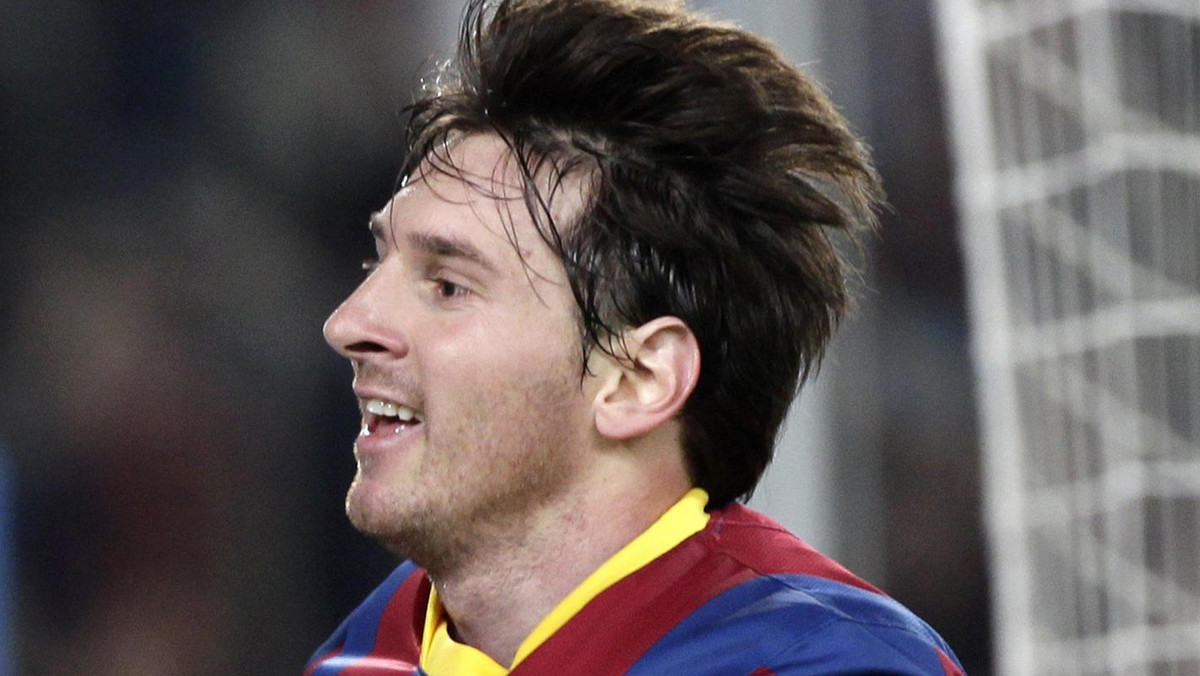 Lionel Messi tak bardzo cieszył się ze zdobycia przez Barcelonę mistrzostwa Hiszpanii, że podczas powrotu z meczu przeciwko Levante uszkodził drzwi awaryjne w samolocie.