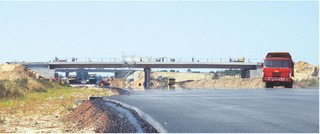 Czy most na autostradzie grozi zawaleniem? Zależy od eksperta