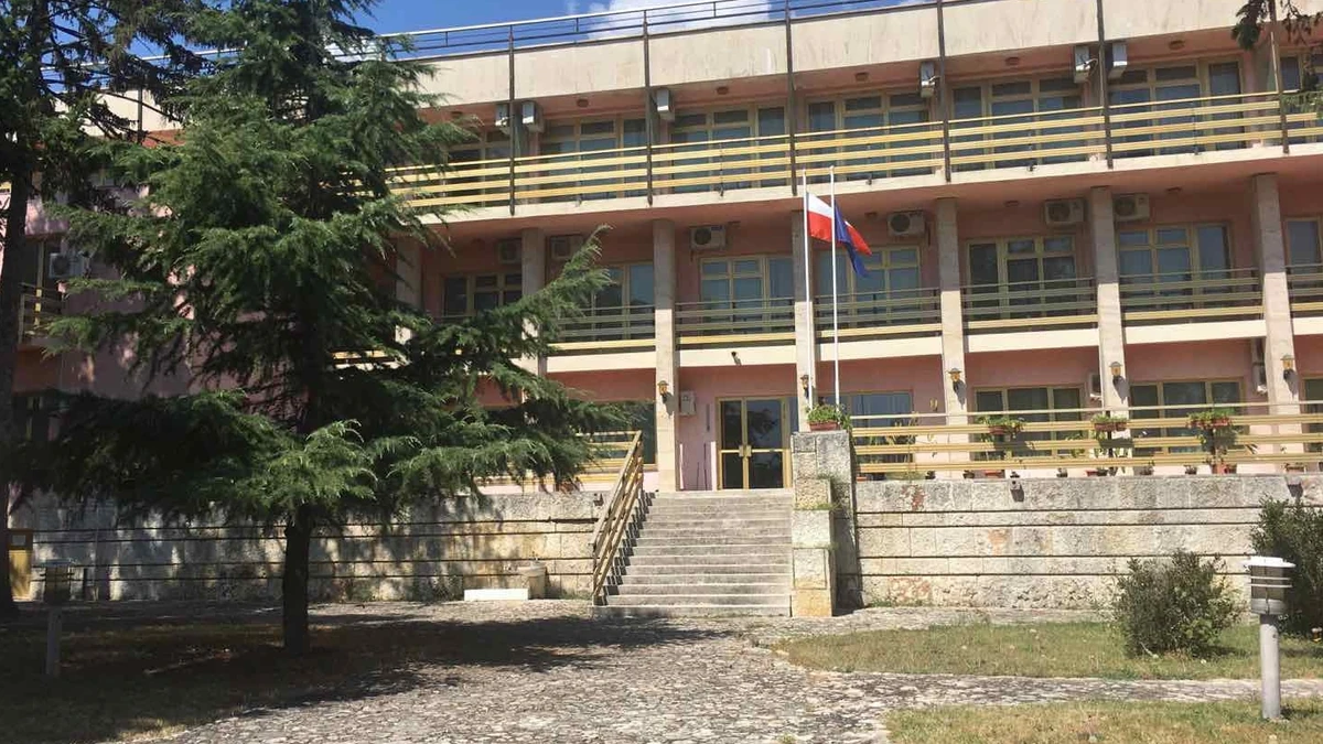 Polski Dom Wypoczynkowy w Bułgarii. Rządowy ośrodek niszczeje od lat - Vimarsana News