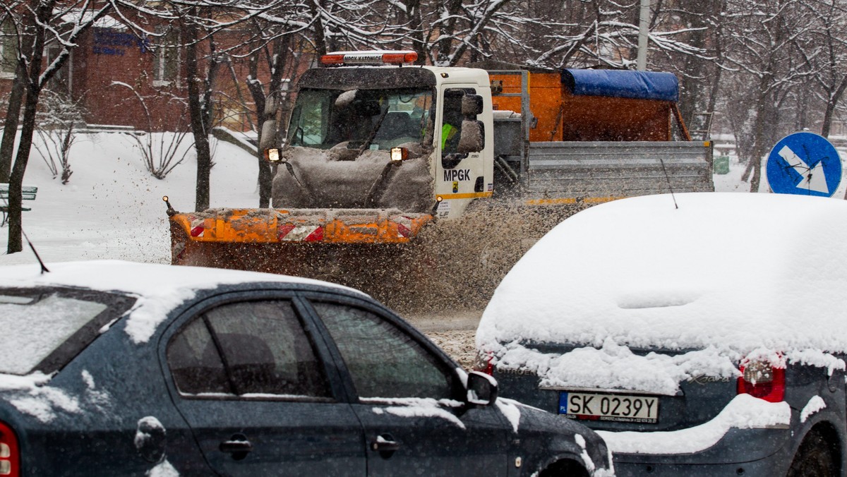 Warszawa: posypywarki na mostach i wiaduktach