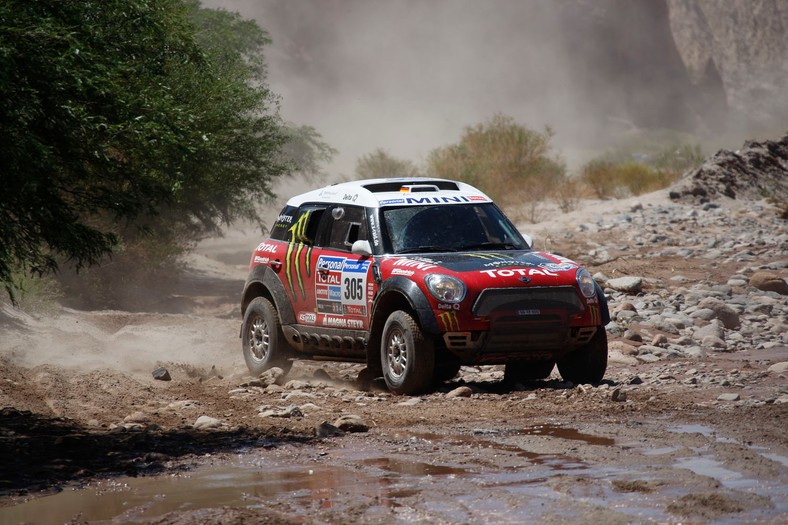 Rajd Dakar 2010: rewelacyjny Hołowczyc, dobra jazda motocyklistów (3.etap, wyniki, fot. Willy Weyens)