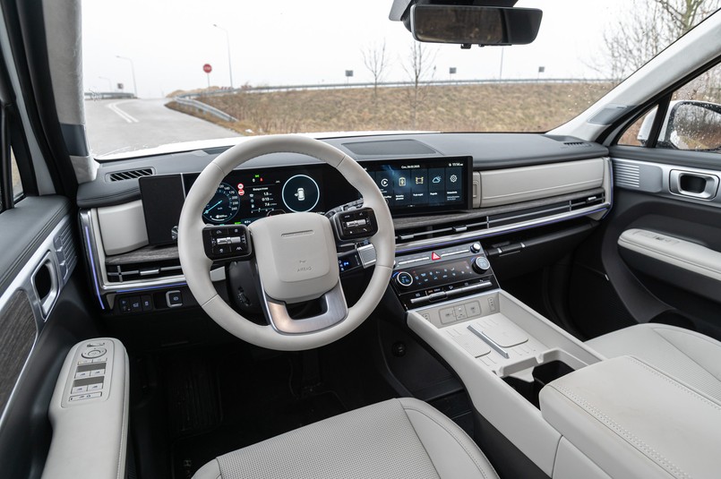 Hyundai Santa Fe Hybrid