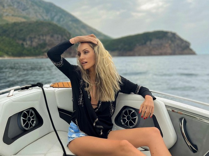 Jelena Gavrilović grmi i seva