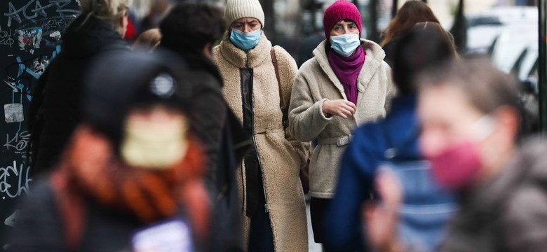 Z powodu COVID-19 zmarło 7 osób. Najnowsze DANE ministerstwa zdrowia