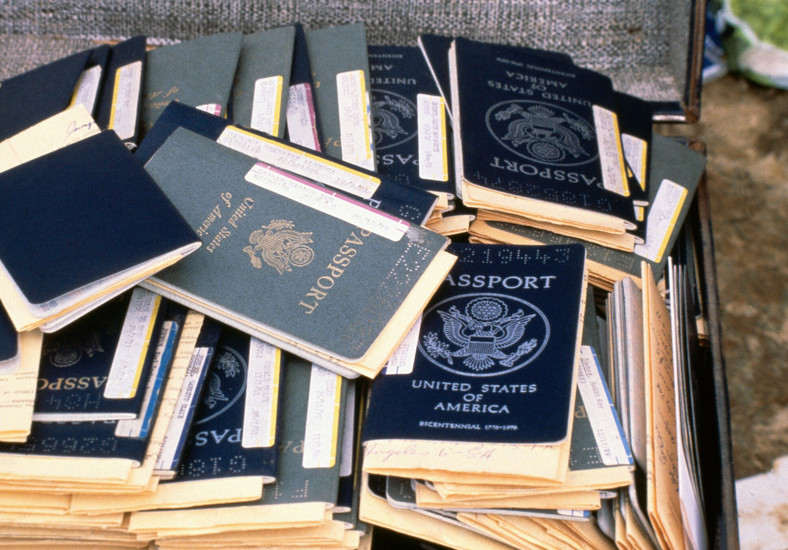 Paszporty osadników w Jonestown były konfiskowane i pilnie strzeżone