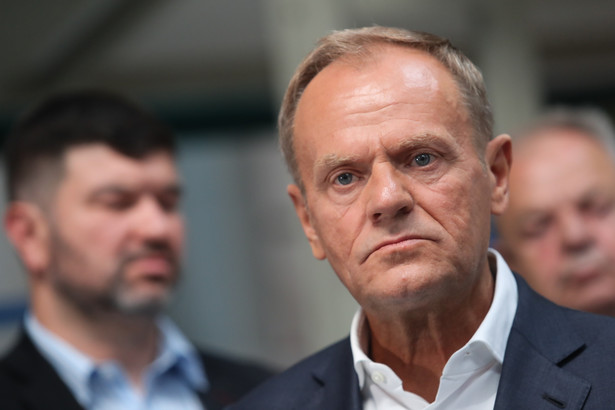 Przewodniczący PO Donald Tusk podczas wizyty w zakładzie włókienniczym Biliński w Konstantynowie Łódzkim