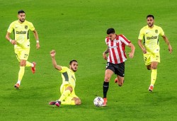 Atletico Madryt potknęło się w Bilbao. Skorzystała na tym Barcelona