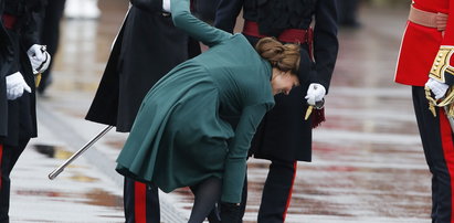 Ciężarna księżna Kate omal nie upadła! To przez...