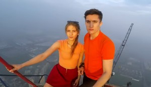 "Skywalkers: A Love Story" - Angela Nikolau i Ivan Berkus