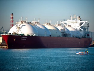 PBG: budowa terminalu LNG nie jest zagrożona