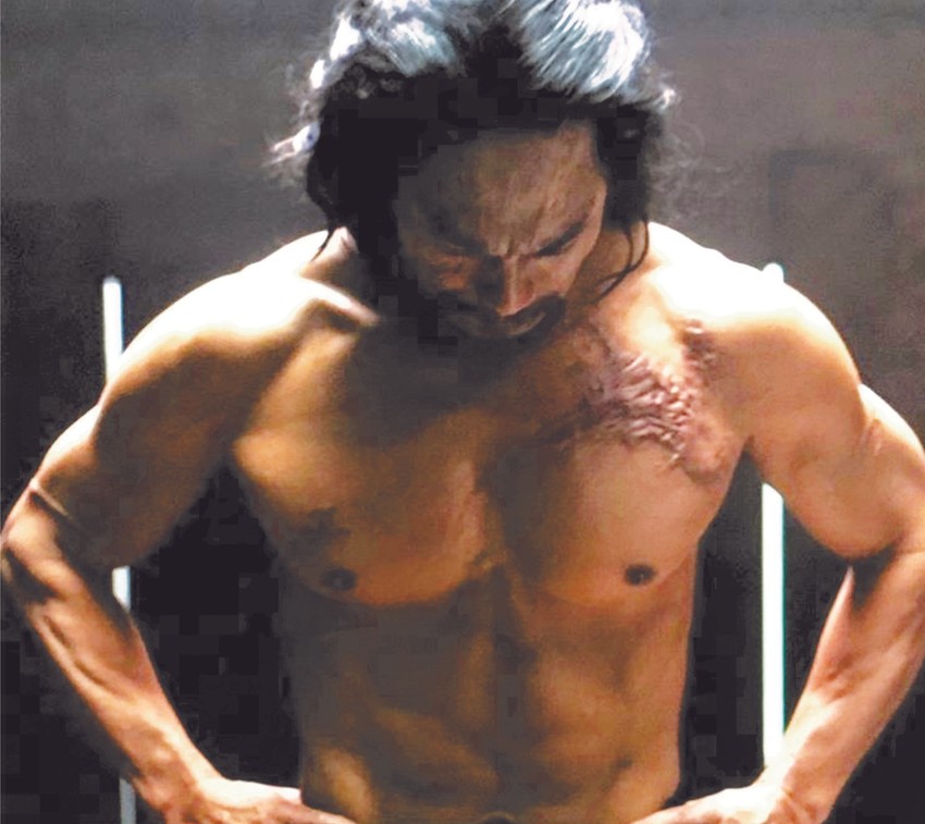 Dzejson Skot Li u punoj formi za snimanje filma Mulan