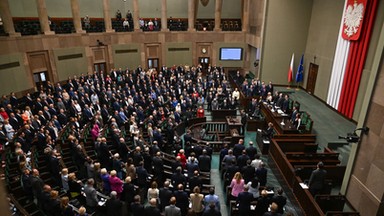 Przepisy o wakacjach kredytowych przedłużone. Sejm przyjął ustawę