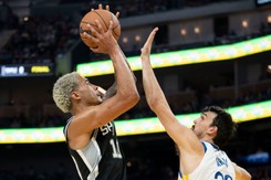 14 punktów Sochana, pierwsze zwycięstwo San Antonio Spurs [WIDEO]