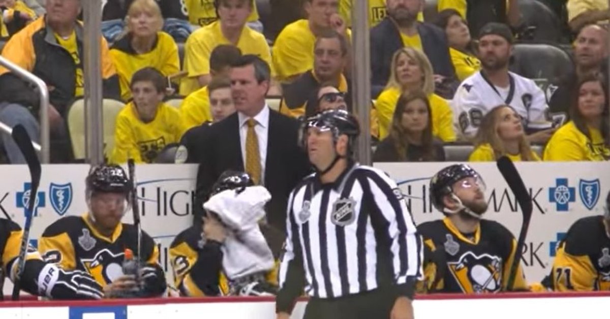 Rozstanie po 10 latach! Utytułowany klub NHL bez trenera