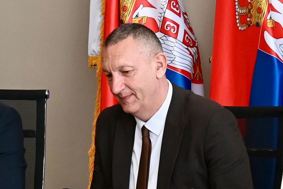 SNS Bor: "Naši aktivisti napadnuti palicama u Boru, povređeni su i hospitalizovani"