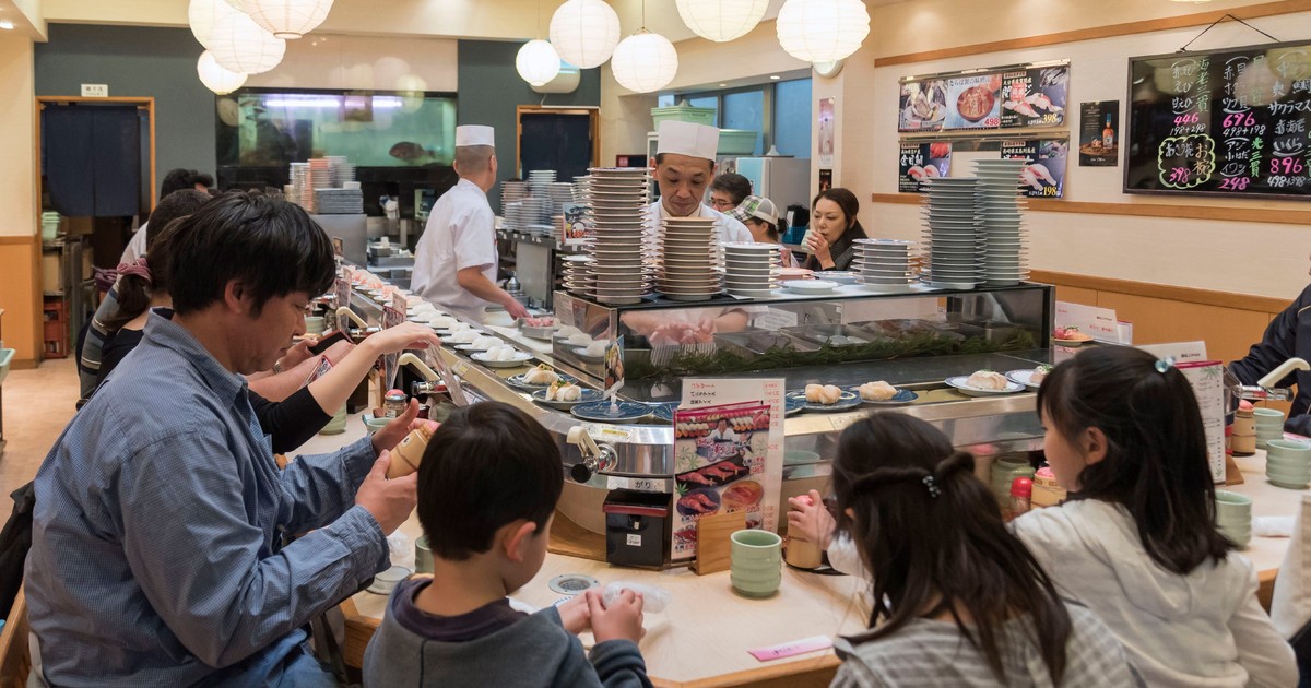 A Japanese conveyor-belt sushi chain will now be using AI-powered ...