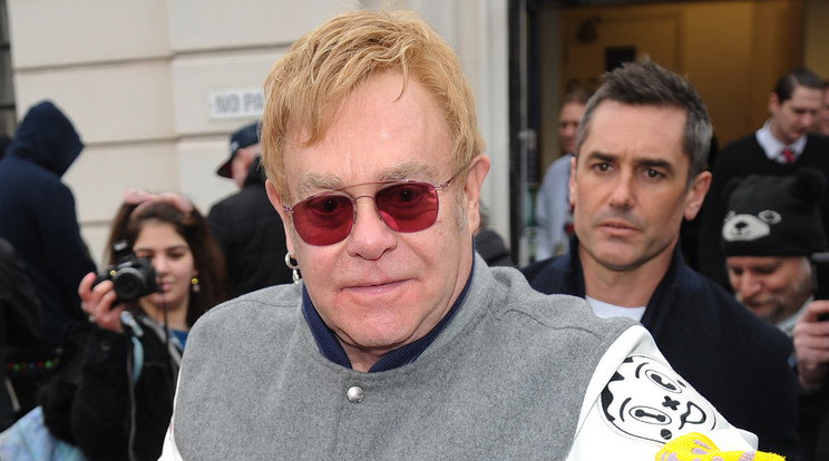 Elton testőrét környékezte meg? /Fotó: Northfoto