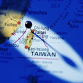 Chiny zwiększają militarną presję na Tajwan. 28 samolotów i cztery okręty w dobę