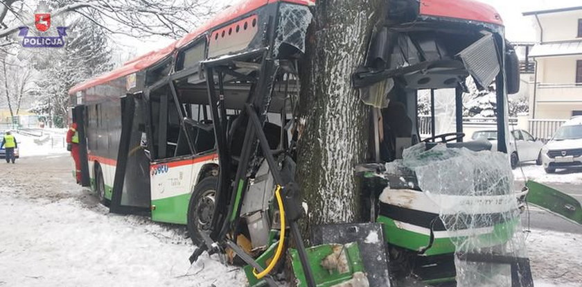 Koszmarny wypadek miejskiego autobusu. Wielu rannych