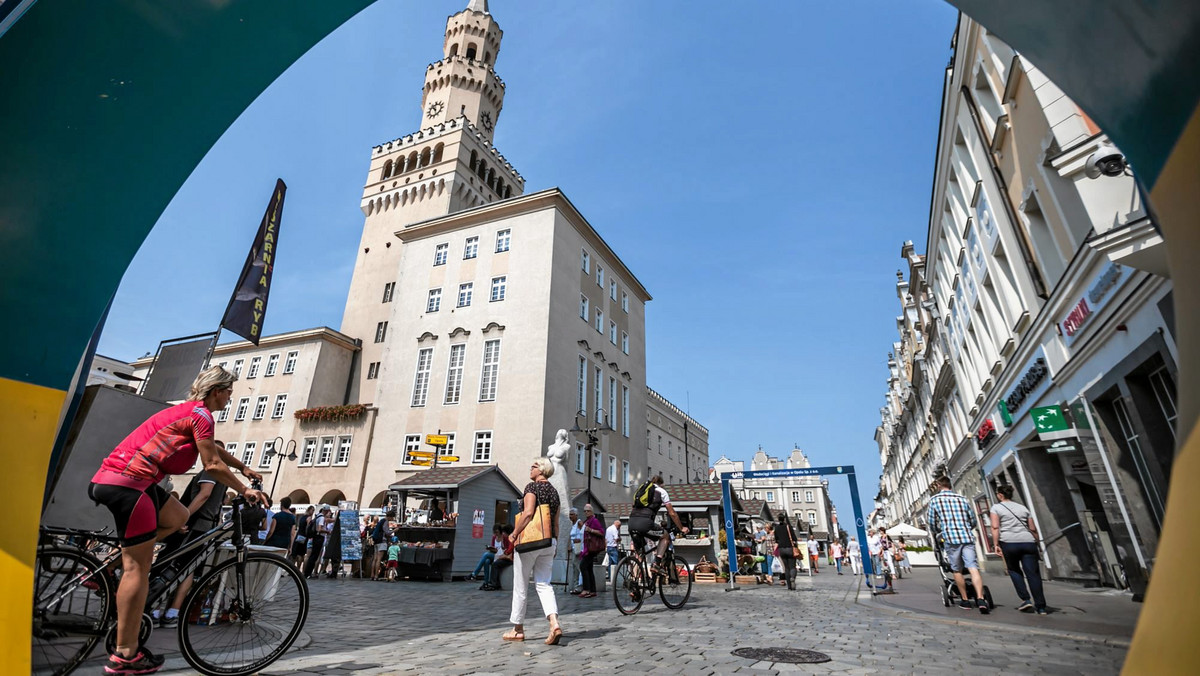 Jutro, 4 września, o godzinie 13.00, w Opolu będzie można zobaczyć w premierowy pokaz dokumentu poświęconego opolskiemu cementowi i wystawę zdjęć.