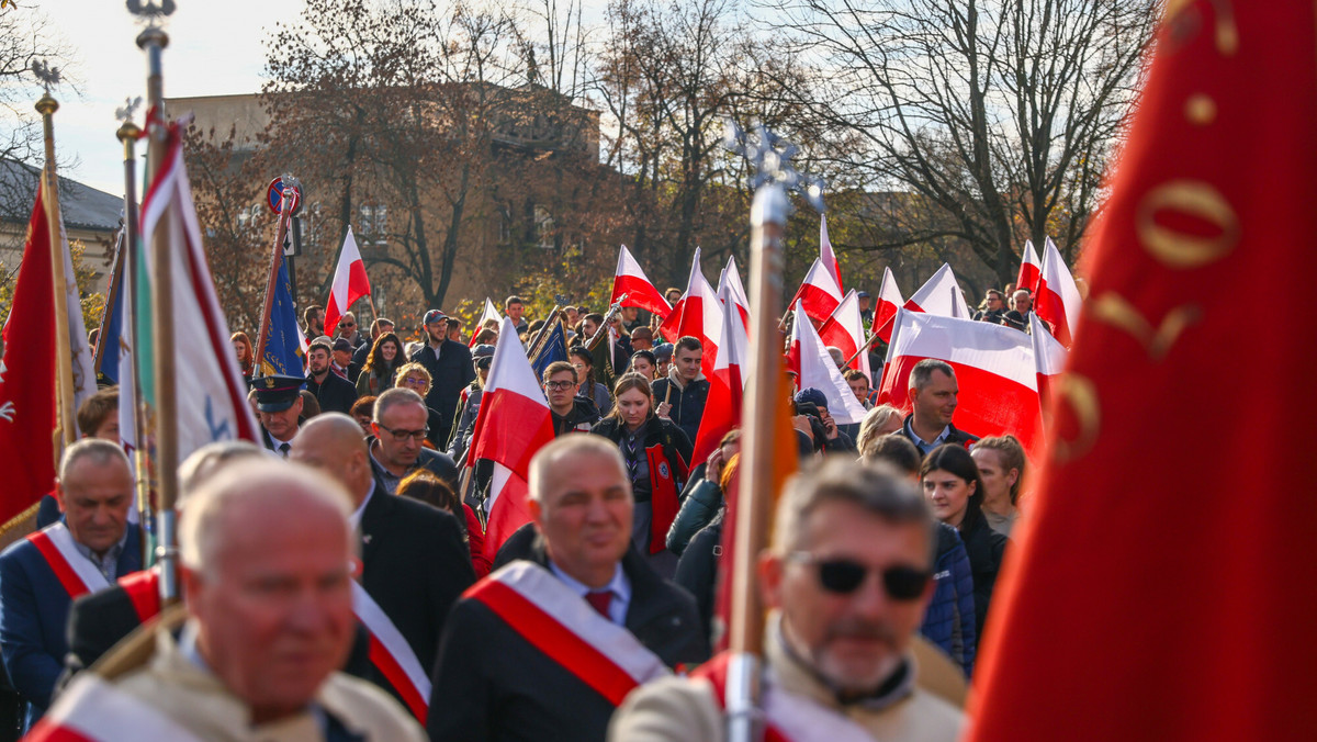 Narodowe Święto Niepodległości w Krakowie. Tłumy na uroczystościach 