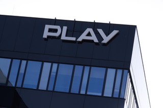 Wysoka kara dla operatora sieci Play. P4 musi zapłacić ponad 108 mln zł i zwrócić nienależnie pobrane opłaty