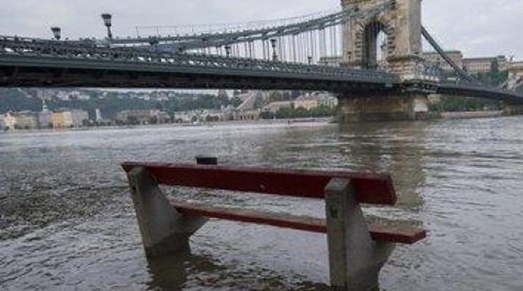 Már a metrót is veszélyezteti az árvíz