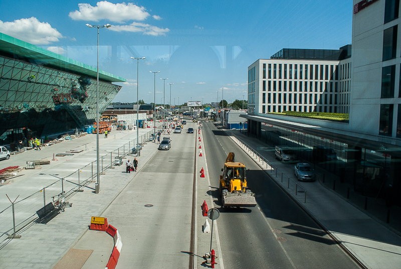 Trwa budowa nowego terminalu na Balicach