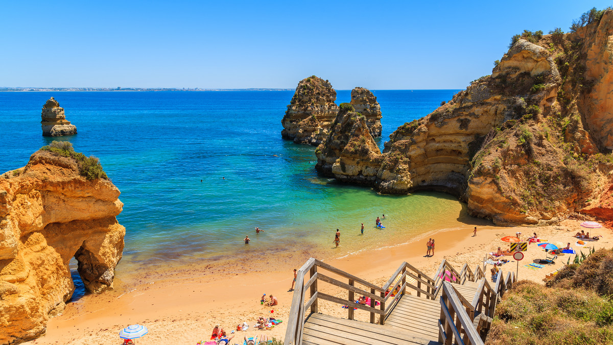 Skażone ściekami wody w Portugalii. Zamknięto 22 plaże