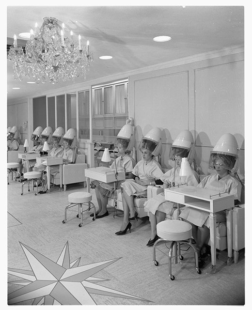Salon fryzjerski w głównym nowojorskim kompleksie urodowym Heleny Rubinstein przy Piątej Alei, Biblioteka Kongresu Stanów Zjednoczonych