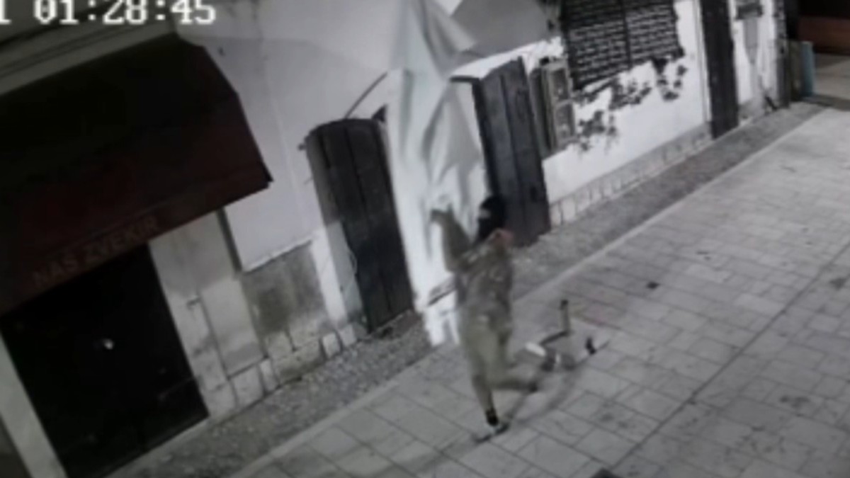 Krađa suncobrana u Sarajevu 