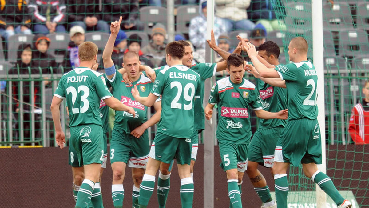 Piłkarze Śląska Wrocław przegrali we wtorek w meczu sparingowym ze zespołem NK Maribor 0:1 (0:0). Zwycięską bramkę dla mistrzów Słowenii zdobył Robert Beric w 57. minucie.